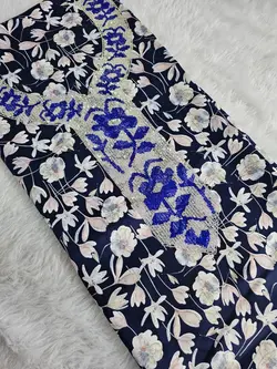 لباس عربی کارشده با نگین طرح گل و شکوفهpn117