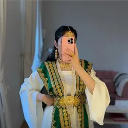 لباس مجلسی ساتن با تور و کمربند کارشده ml111