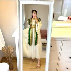 لباس مجلسی ساتن با تور و کمربند کارشده ml111