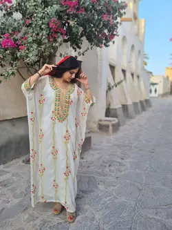 لباس مجلسی سفید گلدوزی شده ml111