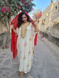 لباس مجلسی سفید گلدوزی شده ml111