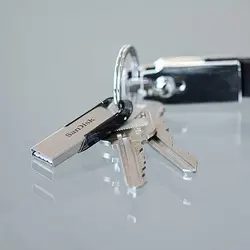 فلش مموری سن دیسک مدل Ultra Flair CZ73 ظرفیت 512 گیگابایت - فروشگاه اینترنتی سازگار
