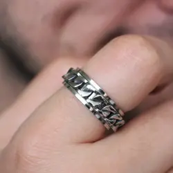 انگشتر مردانه مدل زنجیر دار اسپینر کد ri23