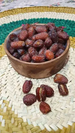 خرما پیارم آلوچه ای