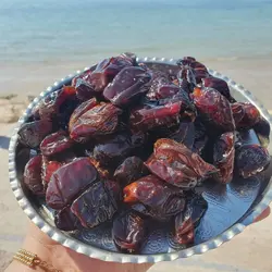 خرما خنیزی شیره دار