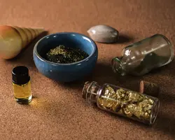 ماسک جلبک و طلا (حجم دهنده صورت)