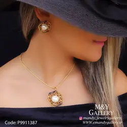 نیمست مرواریدی سلطنتی