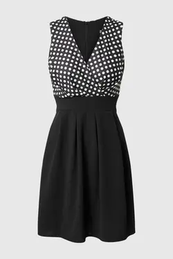 پیراهن خال خالی