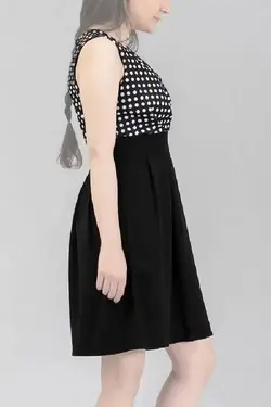 پیراهن خال خالی