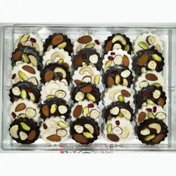 شکلات دارک و سفید آجیلی