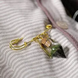 سنجاق سینه تراریوم باران