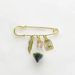 سنجاق سینه تراریوم باران