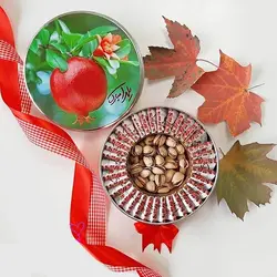 پک شکلات یلدایی گرد کوچک با پسته یا انار