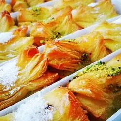 شیرینی زبان کره ای با مغزی کرمفیل فندق - صنایع غذایی قنادی اوراز