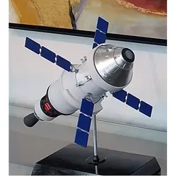 ماکت بزرگ فضاپیمای SLS ORION کد 3907