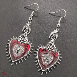 گوشواره گاتیک قلب چشم و خفاش