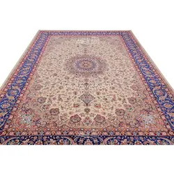 فرش ماشینی ابریشم بافت مشهد اردهال کد ب31 زمینه موزی حاشیه سرمه‌ای