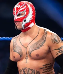 ماسک ری مستریو ماسک کشتی کج