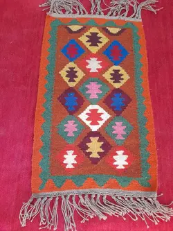 گلیم  هندسی با حاشیه نارنجی و سبز