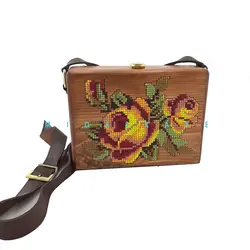 کیف چوبی شماره دوزی با بند چرمی کد GIN-1301