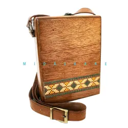 کیف چوبی شماره دوزی رودوشی با بند چرمی کد GIN-1299