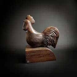 مجسمه چوبی خروس پورشیخ