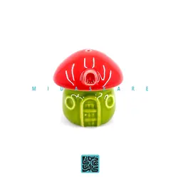 نمکدان سرامیک کلبه متوسط قرمز
