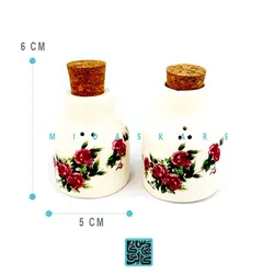 نمکدان استوانه چوب پنبه گلسرخی