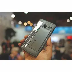 گوشی موبایل مایکروسافت مدل Lumia 640 XL LTE دوسیم کارت | رادک