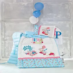 سرویس روتختی نوزادی 8 تکه برند Luoca Patisca مدل Straw berry