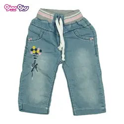 شلوارک جین راسته پاپیون‌دار طرح دختر بادکنک به دست کد 2586