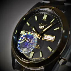 ساعت سیکو 5  دو  تقویم روز شمار و ایام هفته لاتین و فارسی SEIKO 7S36-30X1-3040