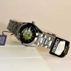 SEIKO 5 4S26-05X1 زنانه ساخت ژاپن سیکو 5 زنانه با موتور قدرتمند ژاپن ** درب استیل ** با تقویم روزشمار و ایام هفته لاتین و فارسی