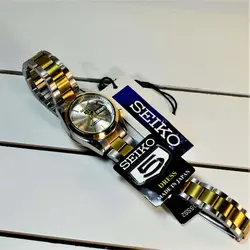 SEIKO 5 7S26-3040 زنانه ساخت ژاپن سیکو 5 زنانه با موتور قدرتمند ژاپن ** استیل ** با تقویم روزشمار و ایام هفته لاتین