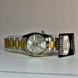SEIKO 5 7S26-3040 زنانه ساخت ژاپن سیکو 5 زنانه با موتور قدرتمند ژاپن ** استیل ** با تقویم روزشمار و ایام هفته لاتین