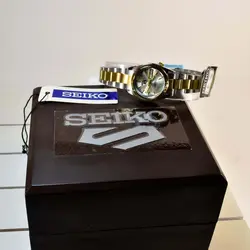 SEIKO 5 7S26-3040 زنانه ساخت ژاپن سیکو 5 زنانه با موتور قدرتمند ژاپن ** استیل ** با تقویم روزشمار و ایام هفته لاتین