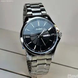 CASIO WATCH MTP-1183A ساخت ژاپن کاسیو با موتور قدرتمند ژاپن ** صفحه مشکی طرح دار ** درب استیل **دو تقویم روزشمار و ایام هفته