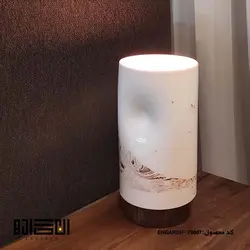 چراغ رومیزی بلوط 4