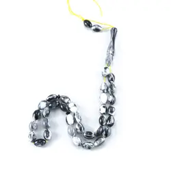 تسبیح پودر کهربا ۳۳ دانه سفید و سیاه با عطر لیمو کد T1097