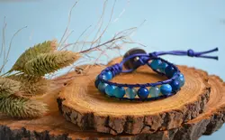 دستبند عقیق ماداگاسکار و فیروزه آفریقایی با چرم مصنوعی کد D96