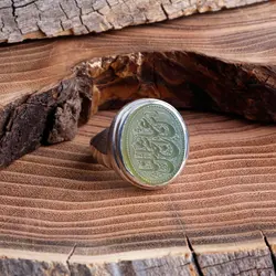 انگشتر نقره عقیق سبز معدنی با حکاکی عباس اشجع الناس