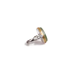 انگشتر نقره عقیق سبز معدنی با حکاکی پنج تن