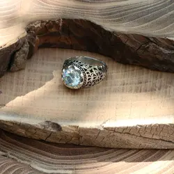 انگشتر نقره با نگین موزانایت و رکاب دست ساز