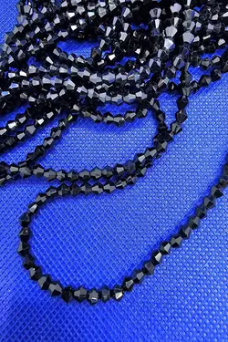 کریستال بندی مخروطی سایز 4 سفید مشکی