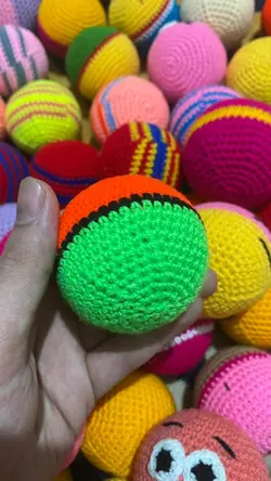 اسباب بازی توپ کاموایی مناسب سگ و گربه