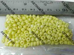 منجوق درشت زرد روشن