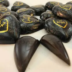 کاکائو شونیز طرح قلب مشکی – 100 گرم