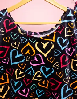 ست تاپ و شلوارک مخمل طرحدار