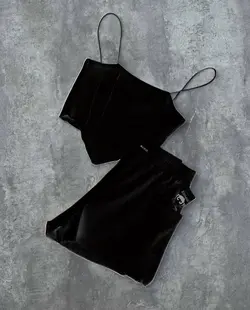 ست کراپ بندی+شلوارک جیب دارLine  کد ۱۸۸۰۷۸