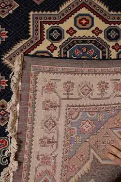 گلیم کد J11 زمینه رنگ سرمه ای